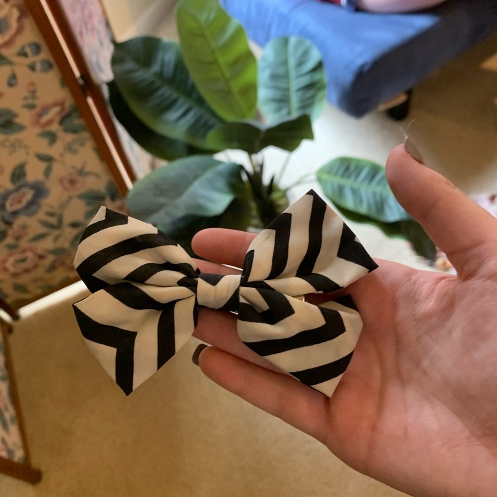 🎀Cute chevron hair bow